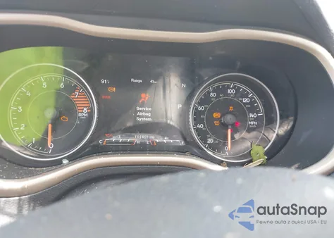 2017 Jeep Cherokee Limited 4X4 from USA, damaged, VIN 1C4PJMDS4HW631244